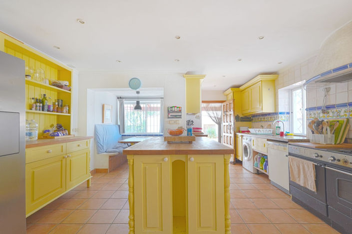 Image No.12-6 Bed Villa for sale