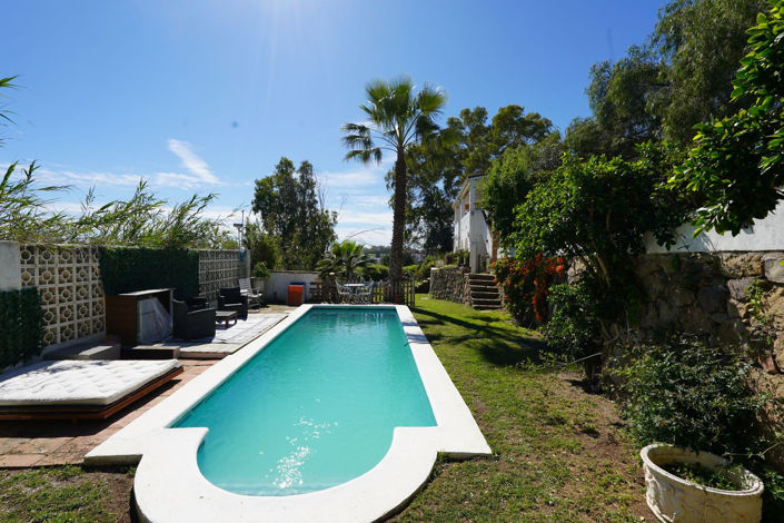 Image No.5-6 Bed Villa for sale