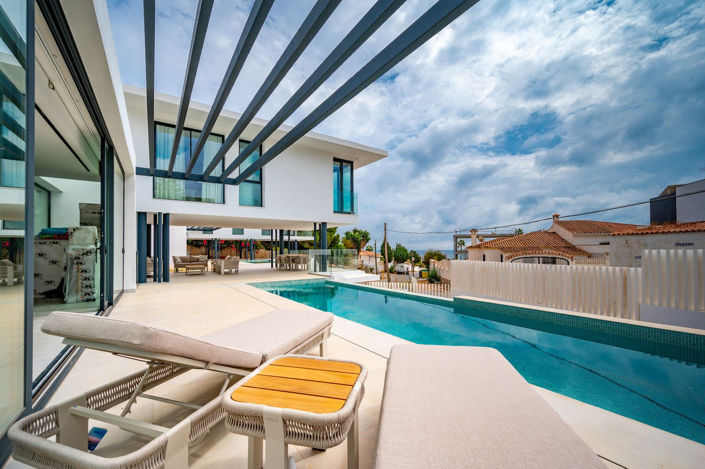 Image No.3-4 Bed Villa for sale