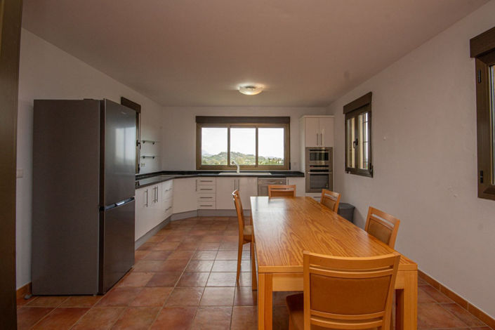 Image No.10-3 Bed Villa for sale