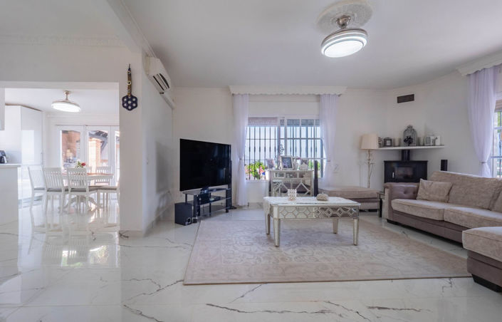 Image No.6-3 Bed Villa for sale