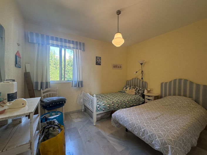 Image No.15-3 Bed Townhouse for sale