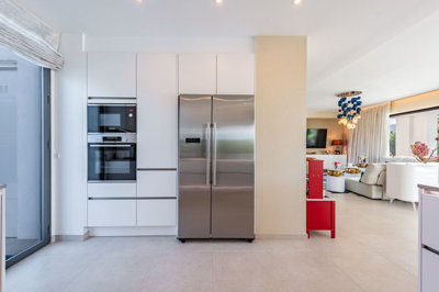 ie2s5hi6uri7-aa4cc561180b369757c0bb4af9886cd3