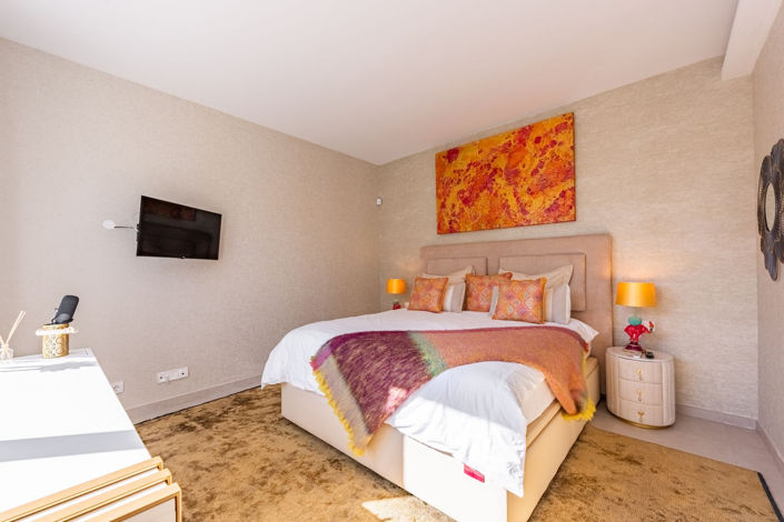 Image No.20-7 Bed Villa for sale