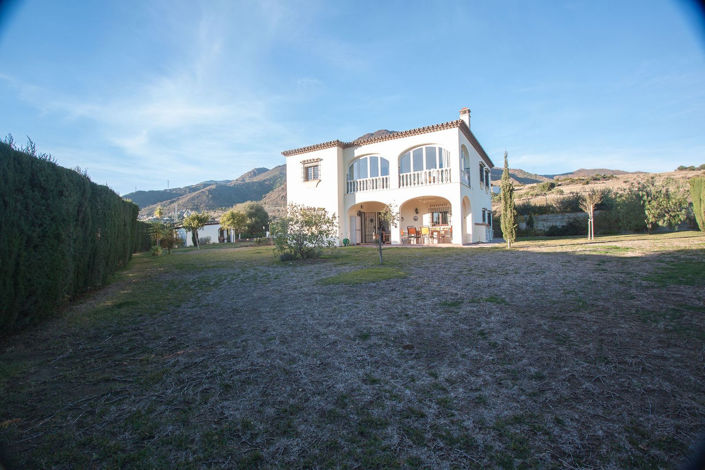 Image No.2-4 Bed Finca for sale