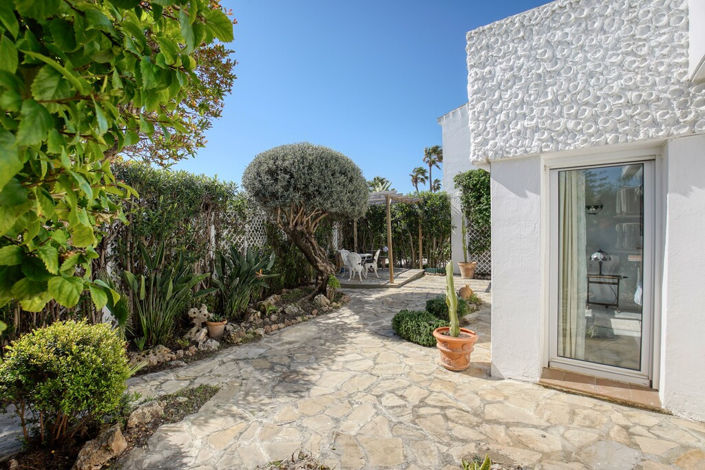 Image No.3-3 Bed Villa for sale