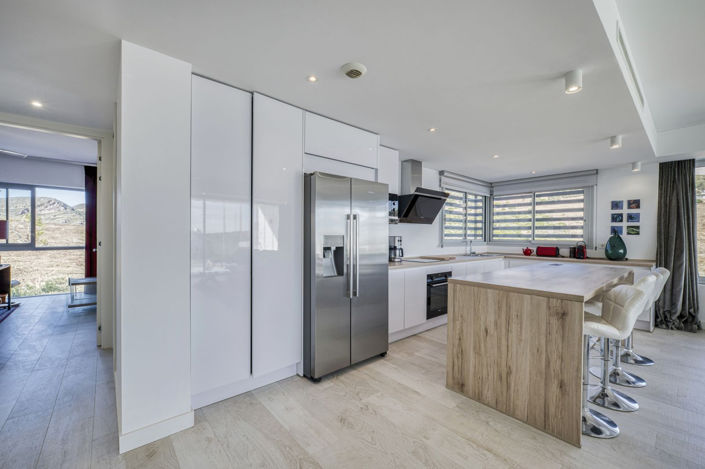 Image No.10-3 Bed Apartment for sale