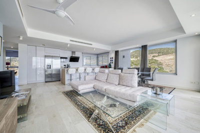 9pw7gz93meo10-bb915d1cb19341576dcdc994b81ab9c