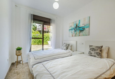 3za2vjzrldw11-20939a0134ad724a8cb2a801094d15a