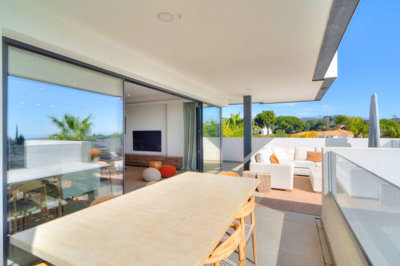 8iak07fiylg12-53013098fcab6c38b1379cd33298e05