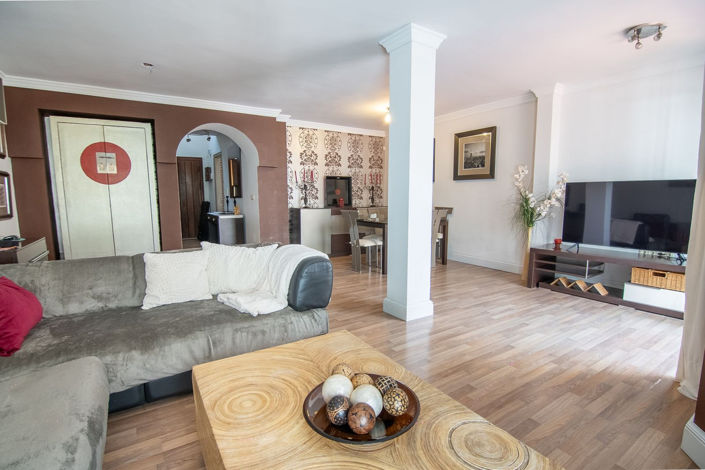 Image No.8-3 Bed Townhouse for sale