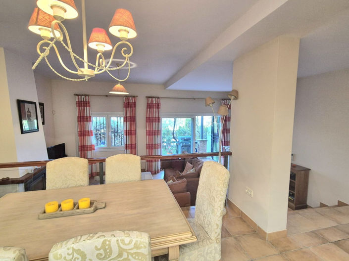 Image No.13-3 Bed Townhouse for sale