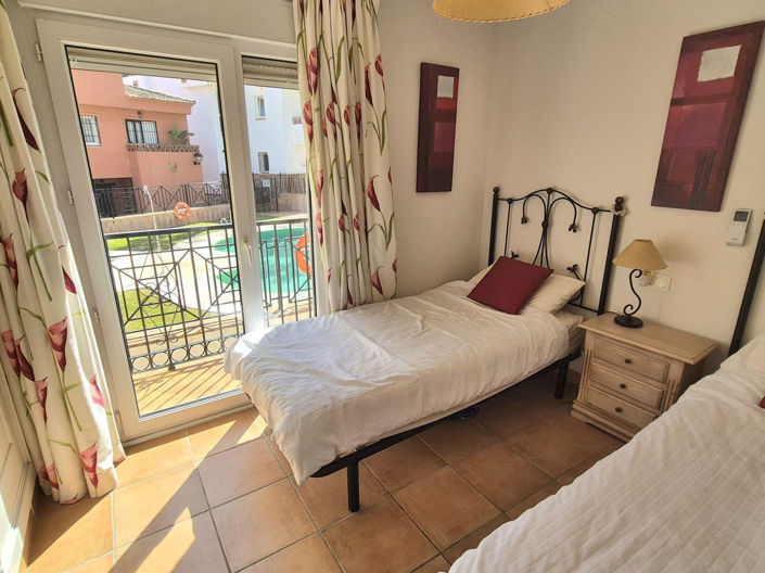 Image No.24-3 Bed Townhouse for sale