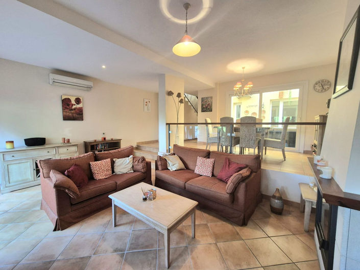 Image No.7-3 Bed Townhouse for sale