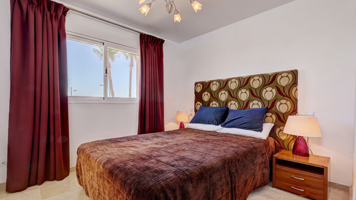 Image No.17-4 Bed Townhouse for sale