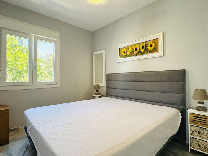 Image No.14-4 Bed Townhouse for sale