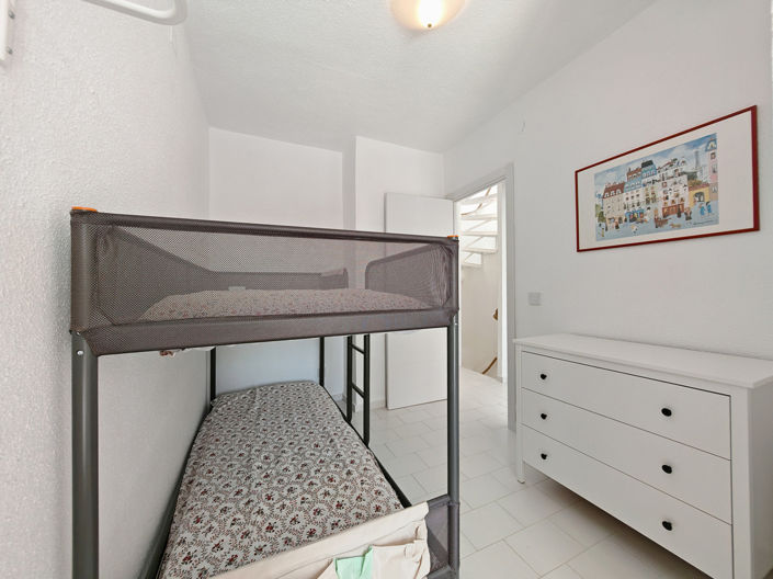 Image No.13-3 Bed Townhouse for sale