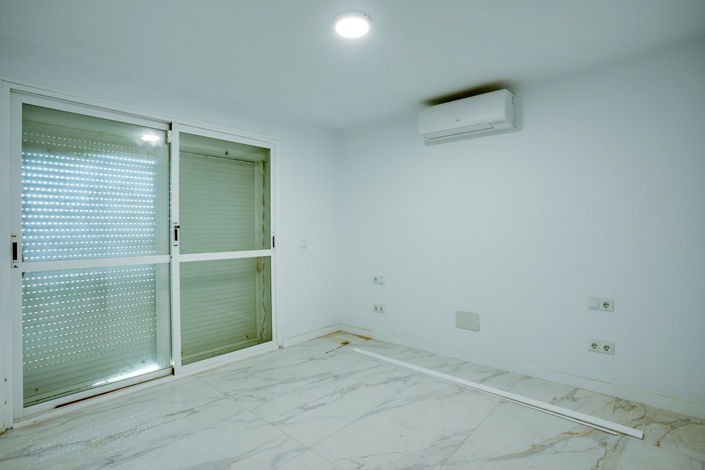 Image No.10-3 Bed Villa for sale