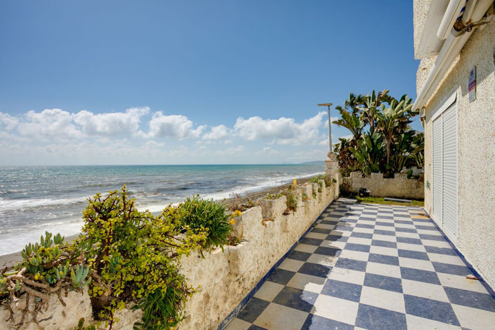 Image No.2-3 Bed Villa for sale