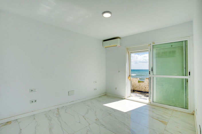 Image No.9-3 Bed Villa for sale