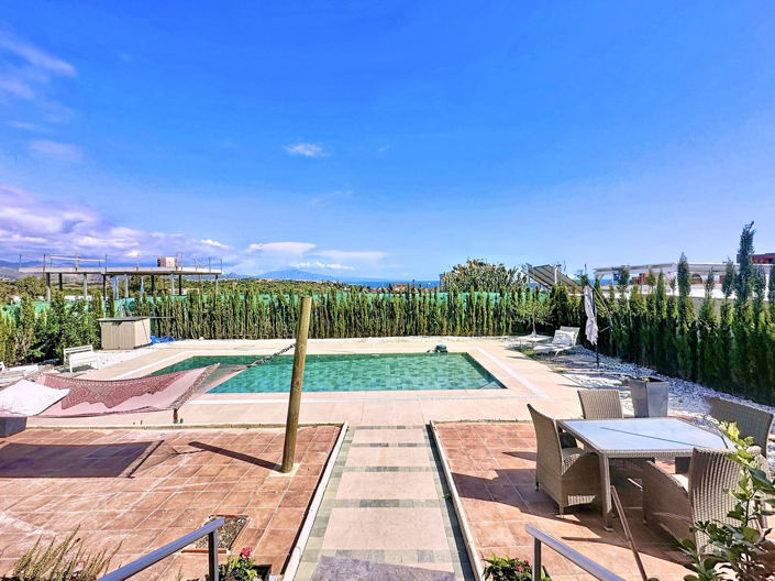 Image No.2-3 Bed Villa for sale