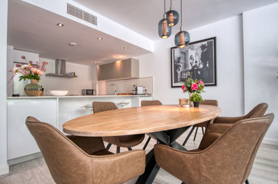 izy7h924u388-e64a9055bba3e77ac8aca3b893cdf826