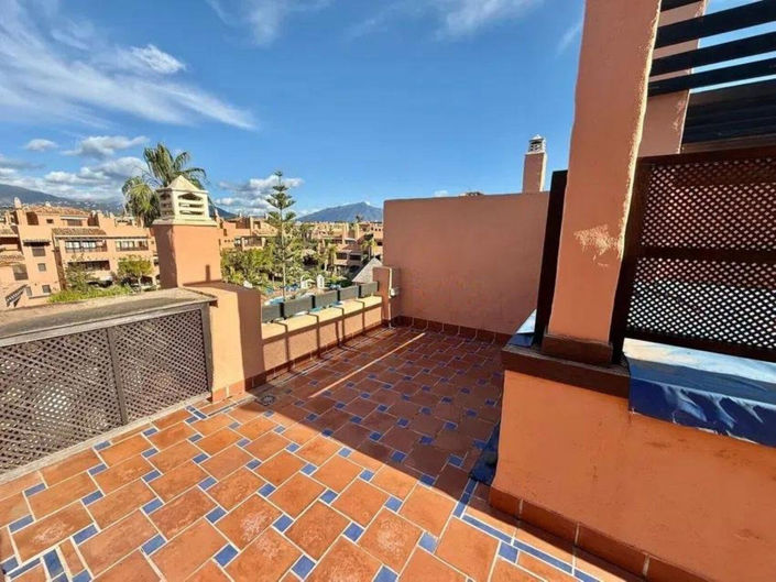 Image No.2-Penthouse de 4 chambres à vendre à Estepona