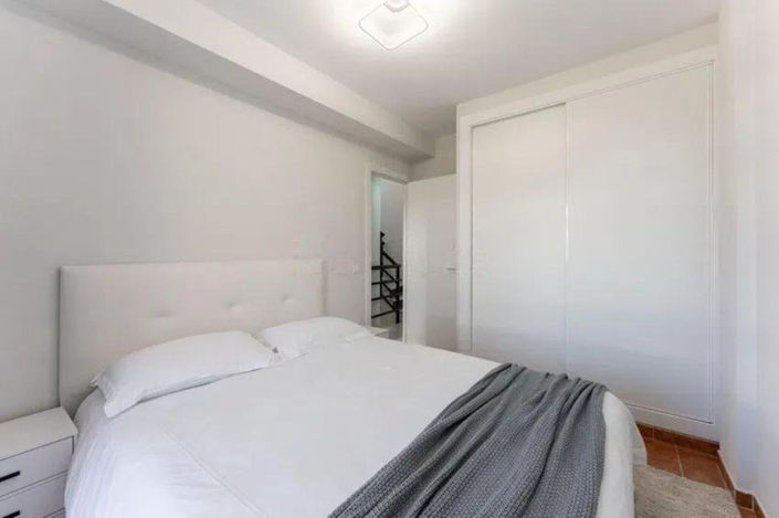 Image No.13-3 Bed Townhouse for sale