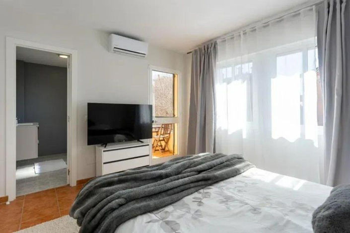 Image No.14-3 Bed Townhouse for sale