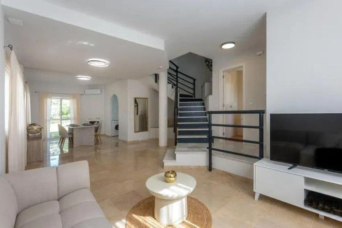 Image No.6-3 Bed Townhouse for sale