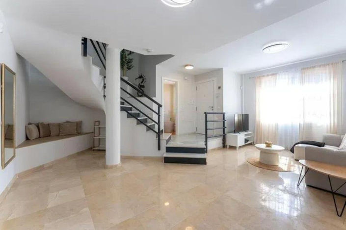 Image No.7-3 Bed Townhouse for sale