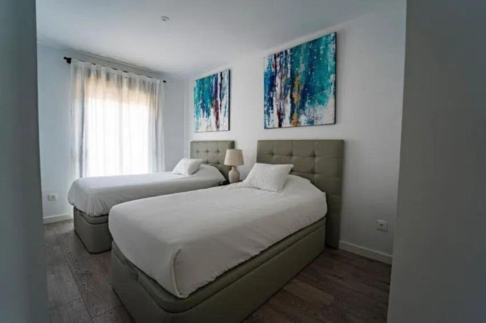 Image No.8-3 Bed Townhouse for sale