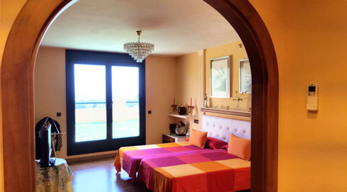 Image No.15-5 Bed Villa for sale