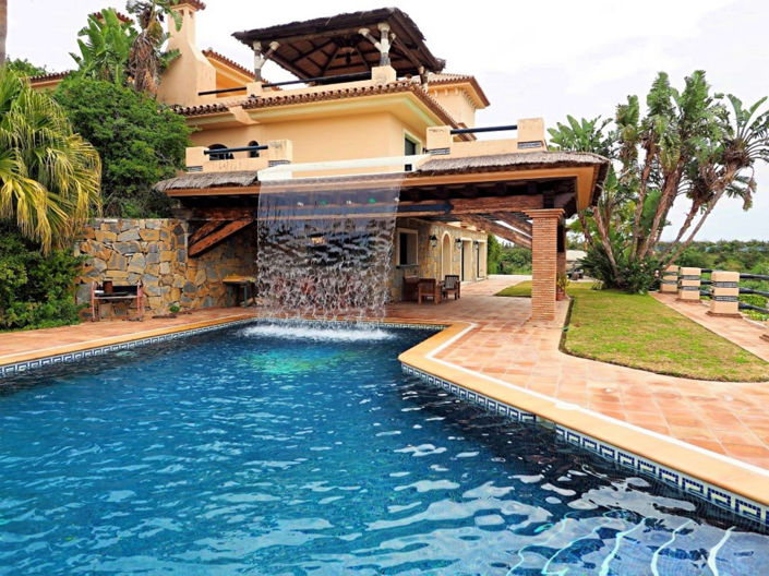 Image No.2-5 Bed Villa for sale