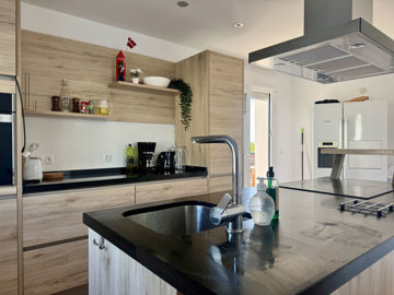 dile1cjlr0b18-cc72f169493c096e712837ff5d8b6e4