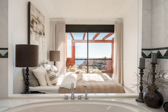 Image No.13-4 Bed Penthouse for sale