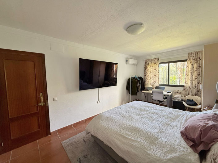 Image No.14-4 Bed Townhouse for sale