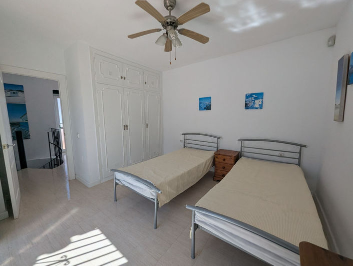 Image No.15-3 Bed Townhouse for sale