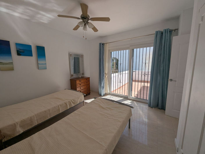 Image No.16-3 Bed Townhouse for sale