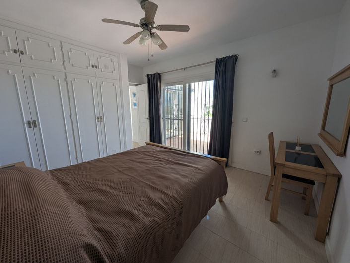 Image No.21-3 Bed Townhouse for sale