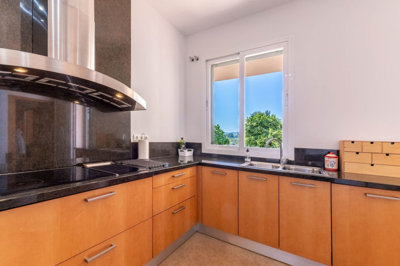 qfzqpby5jx24-613bbc26f32d7013d348ef202dd30a43