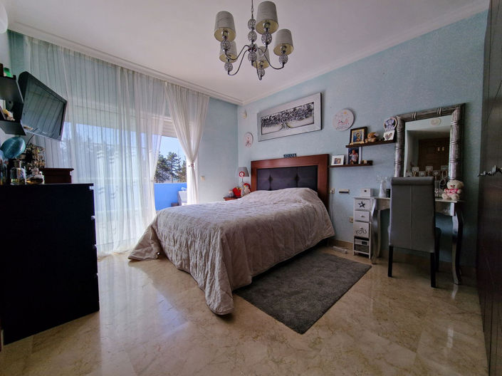 Image No.12-5 Bed Villa for sale