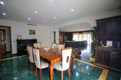 2kipkhqhvtl18-cc72f169493c096e712837ff5d8b6e4