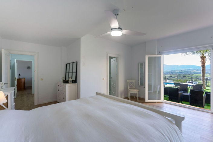 Image No.16-5 Bed Villa for sale