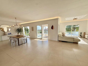 lag60ynniu4-c23c0f86247804fa50226aecd8b0b2c8