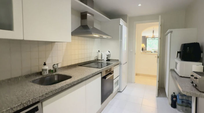 Image No.10-3 Bed Apartment for sale