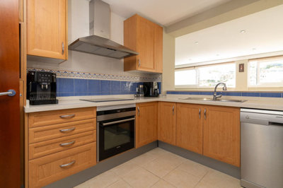 y0cnjrleh426-c684a62c9f160a1f90904dd925da0645