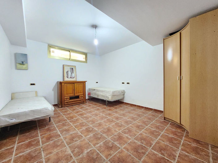 Image No.18-8 Bed Villa for sale