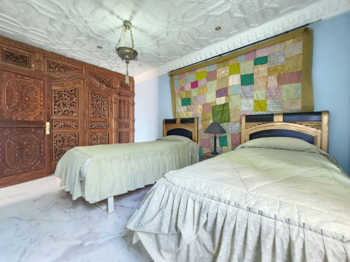 Image No.19-8 Bed Villa for sale