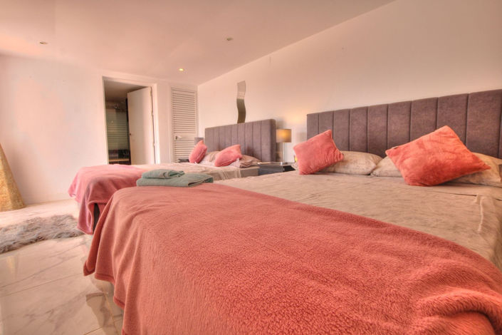 Image No.12-4 Bed Villa for sale